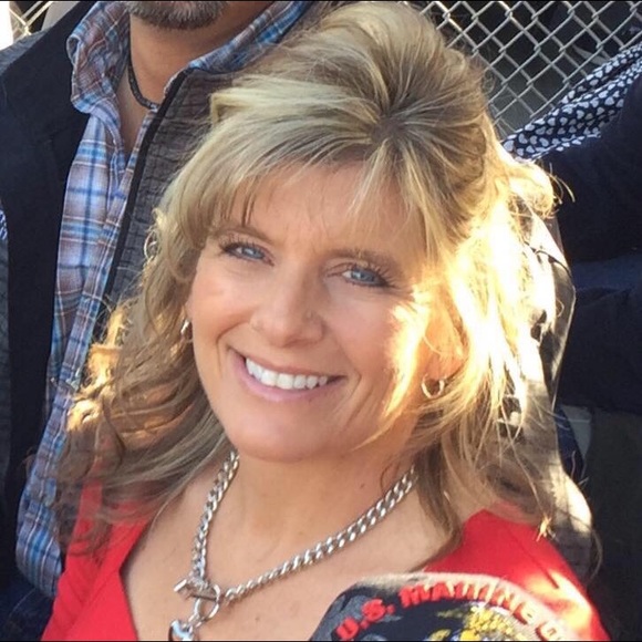 Meet your Posher, Michelle - Picture 2 of 2